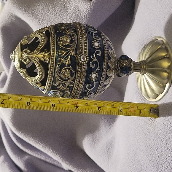 Music Box - Picture 9 of 9